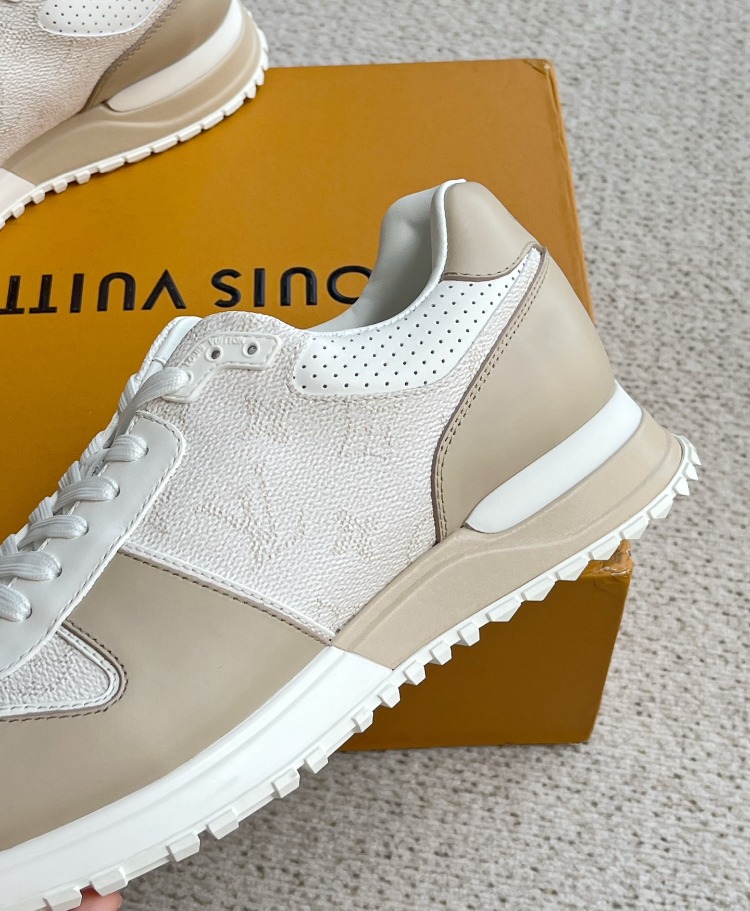 Louis Vuitton Run Away Sneaker 39-45