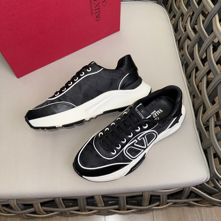 Valentino 39-45