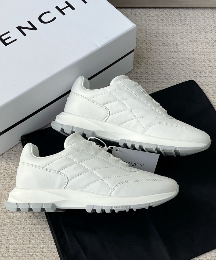 Givenchy Trainers sneakers in shiny padded leather 39-45