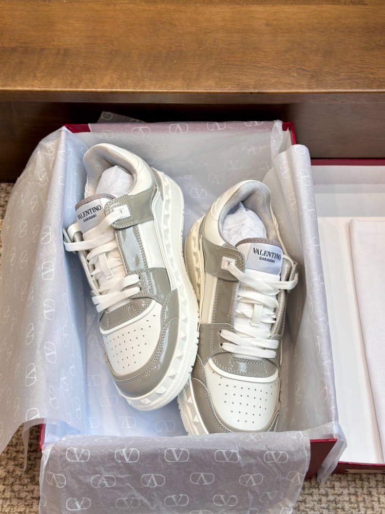 Valentino Garavani Freedots Sneakers 35-45