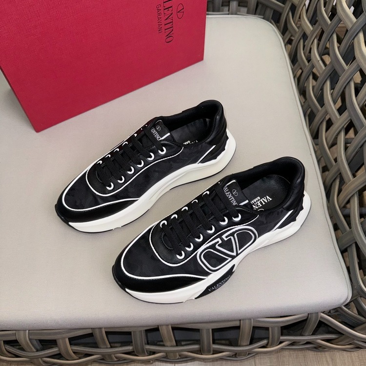 Valentino 39-45
