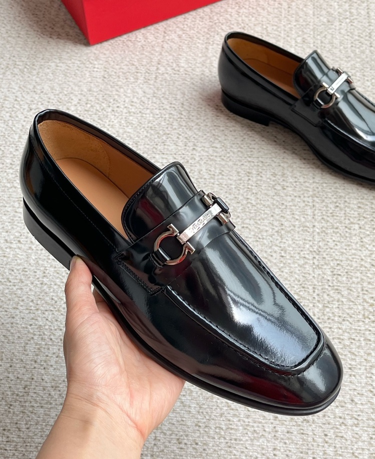 Salvatore Ferragamo 39-45