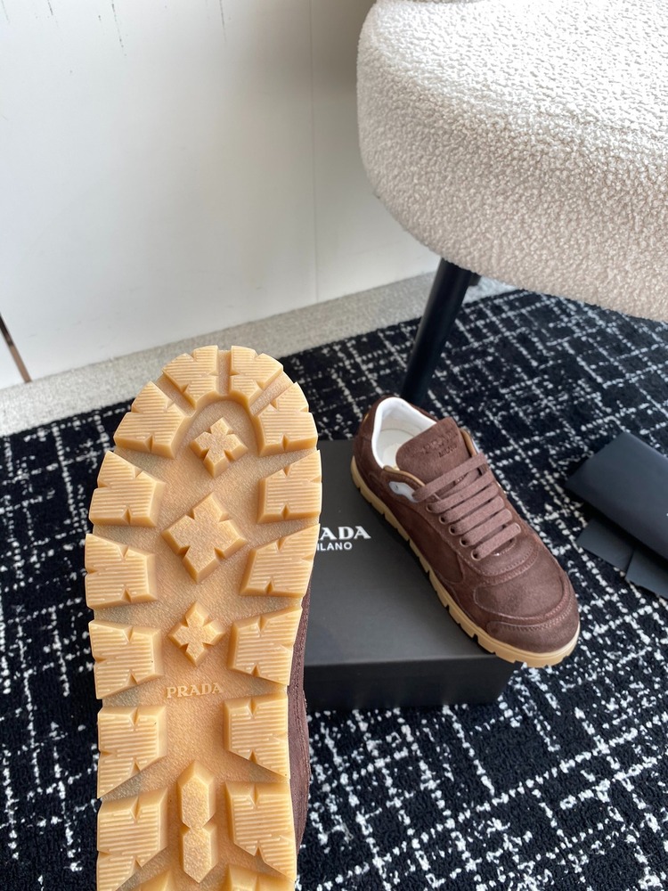 Prada 35/44