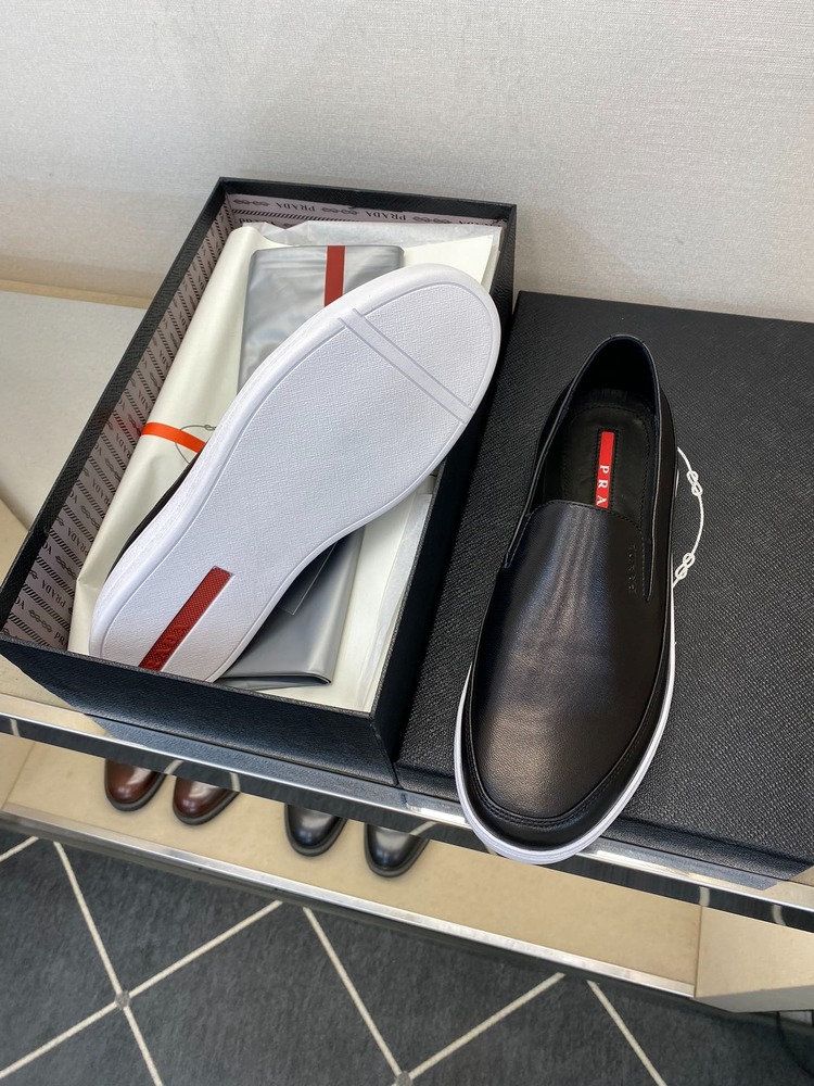 Prada 39/44