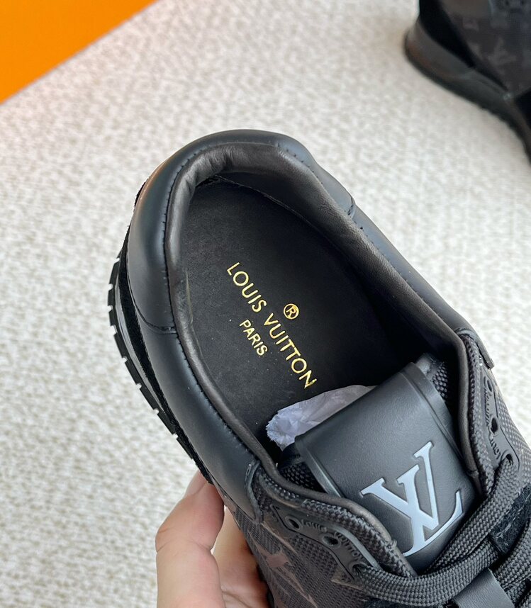 Louis Vuitton 39/45