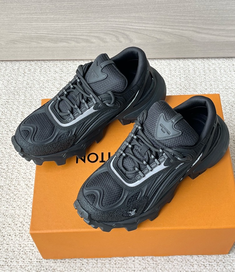 Louis Vuitton Summit Sneaker 38/45