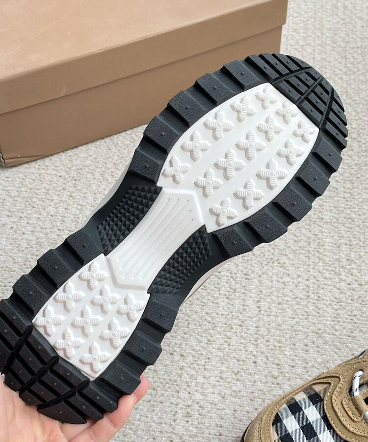 Burberry 39-44