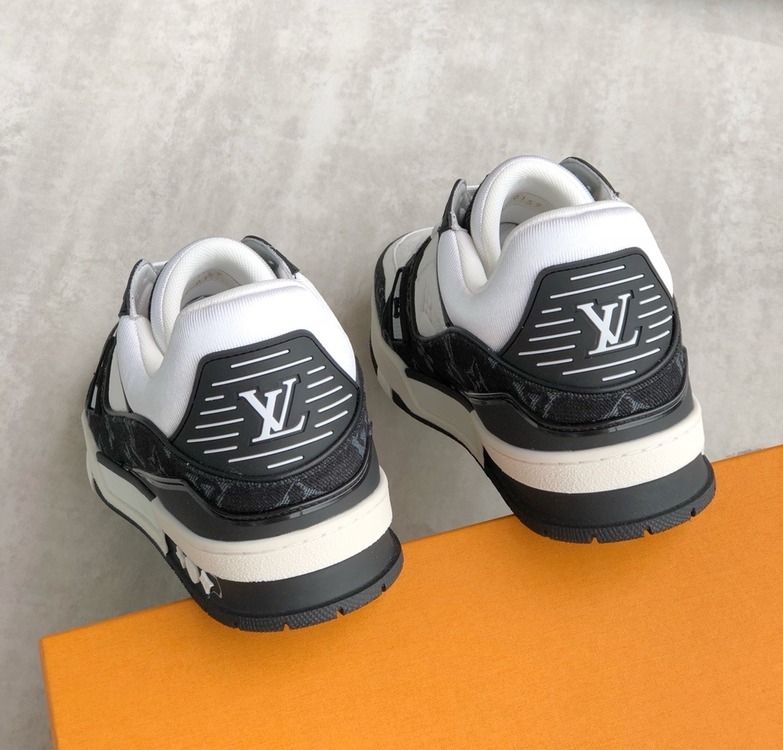 Louis Vuitton 35/44