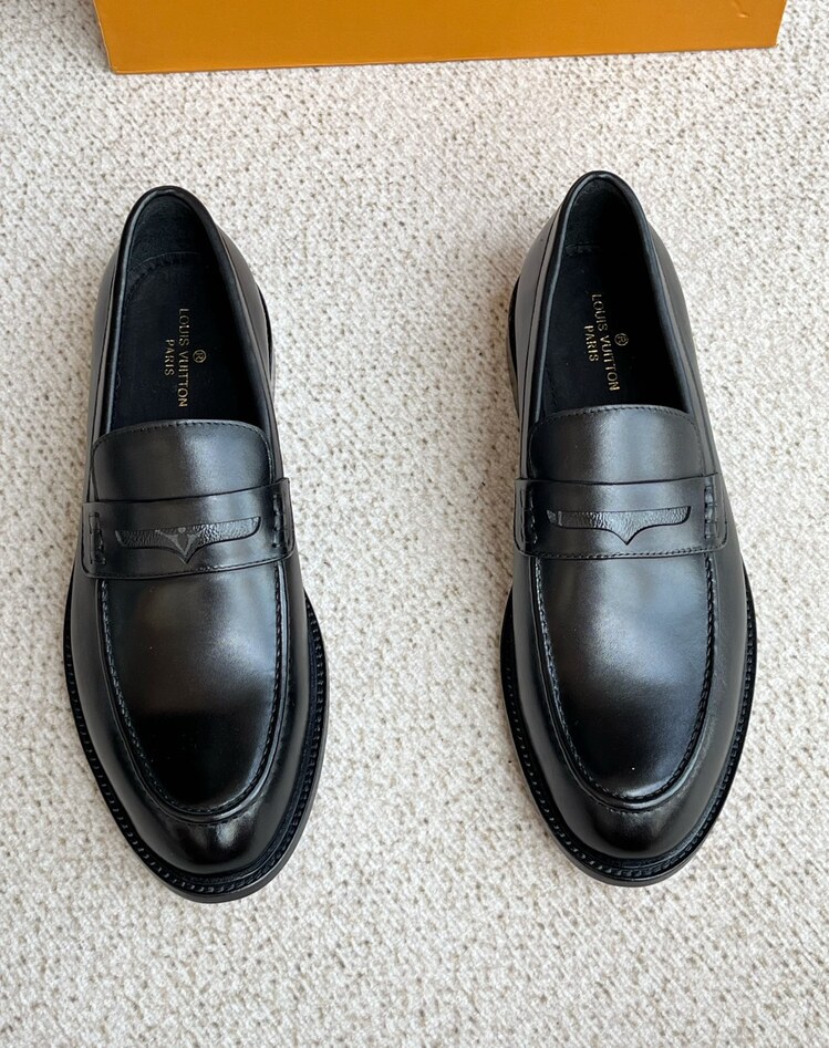 Louis Vuitton 39/45