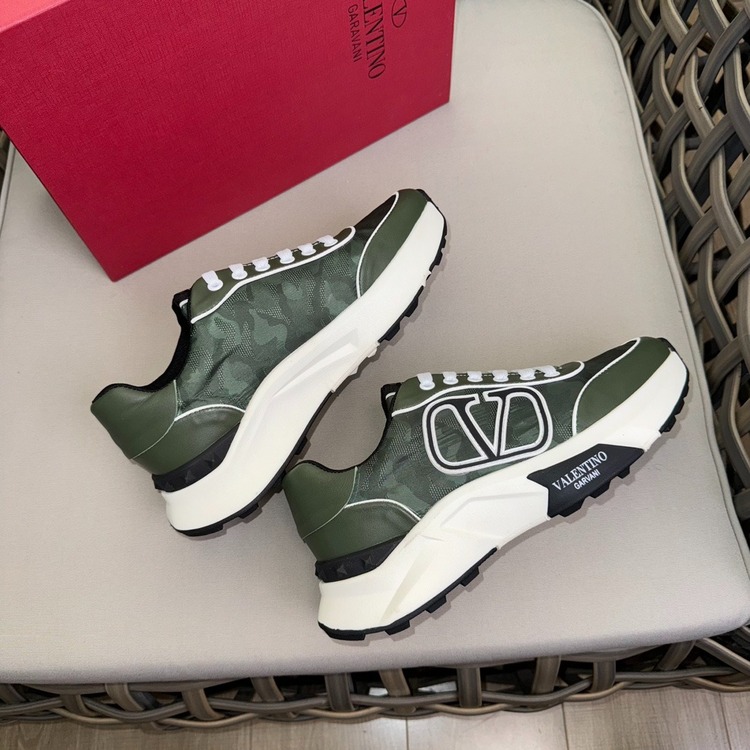 Valentino 39-45