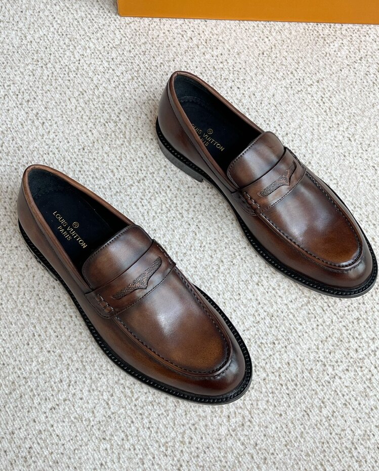 Louis Vuitton 39/45