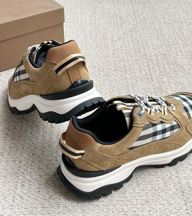 Burberry 39-44