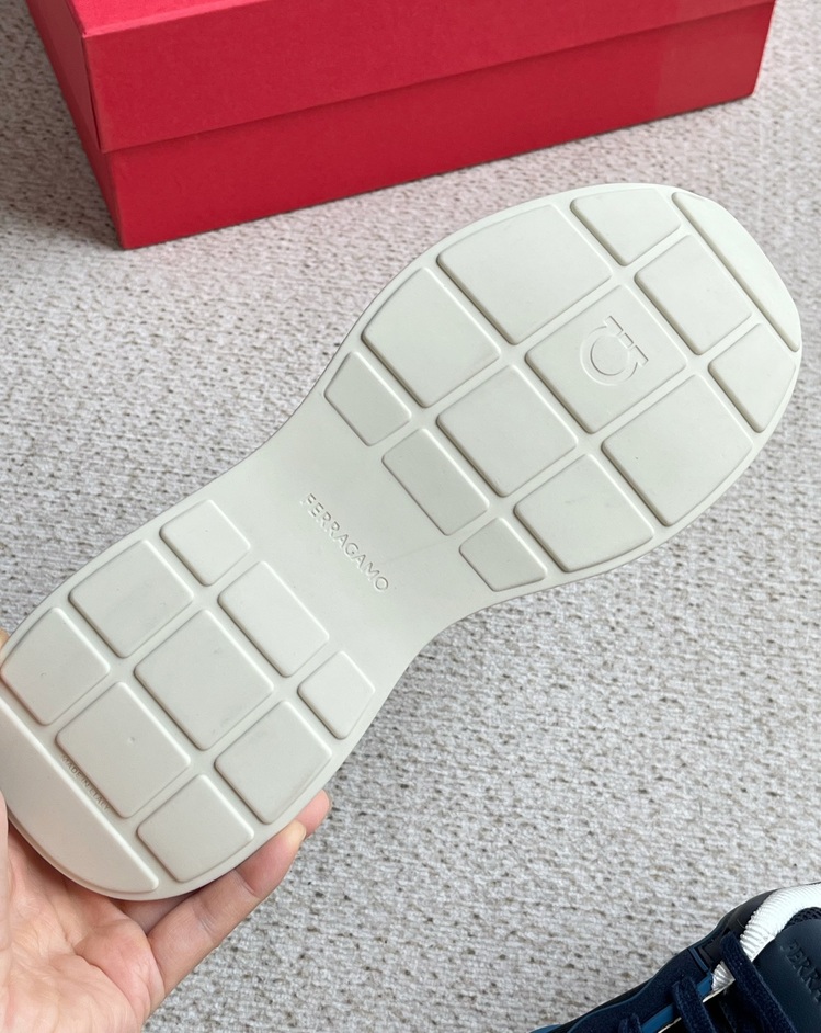 Salvatore Ferragamo 39-45