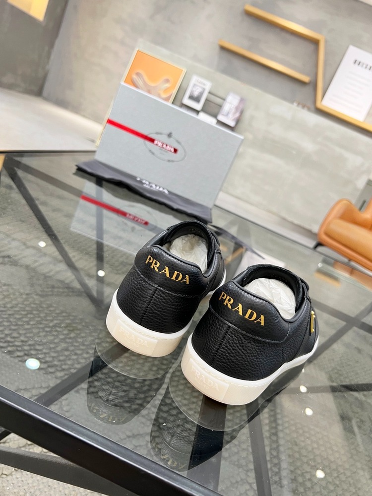 Prada 39/44