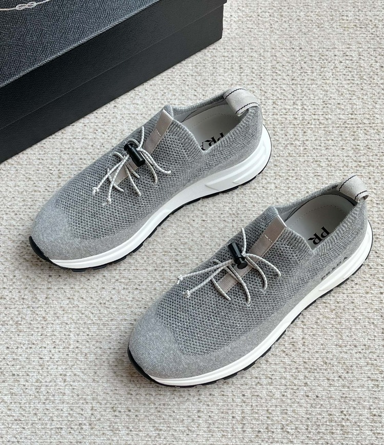 Prada 39/44