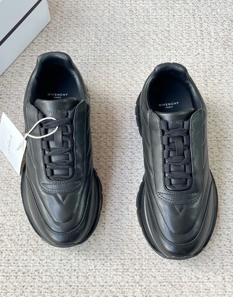 Givenchy Trainers sneakers in shiny padded leather black 39-45