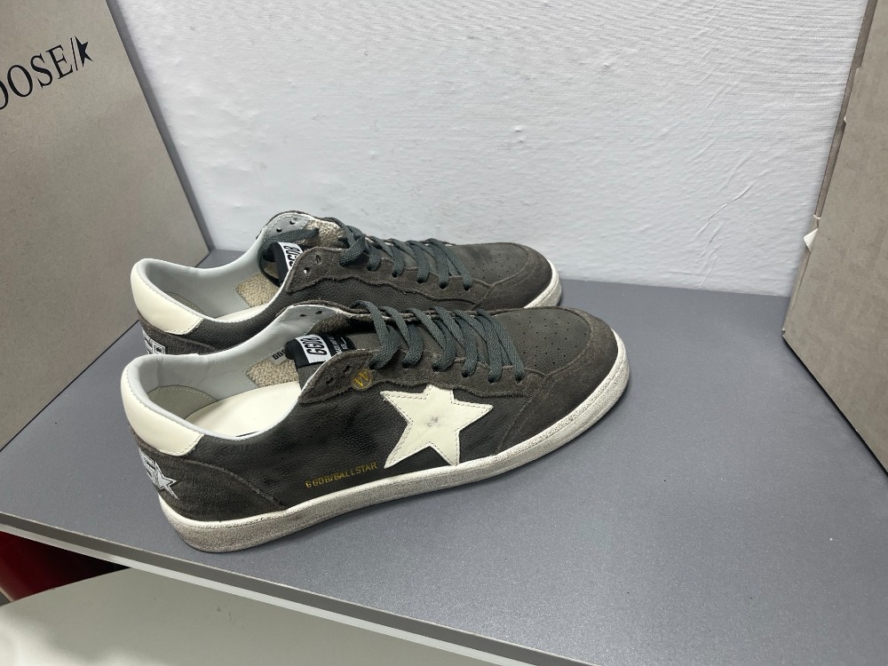 Golden Goose Leather low-top sneakers 35-47