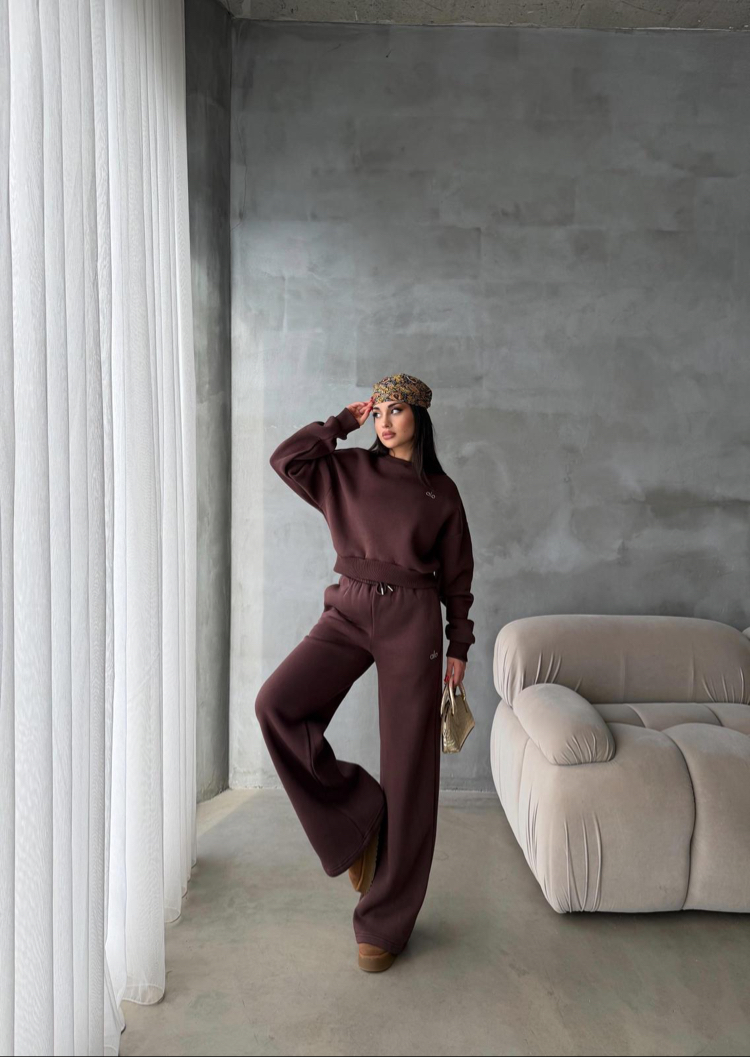Alo Yoga Kısa Sweatshirt ve Geniş Kesim Eşofman Takımı Kahve  