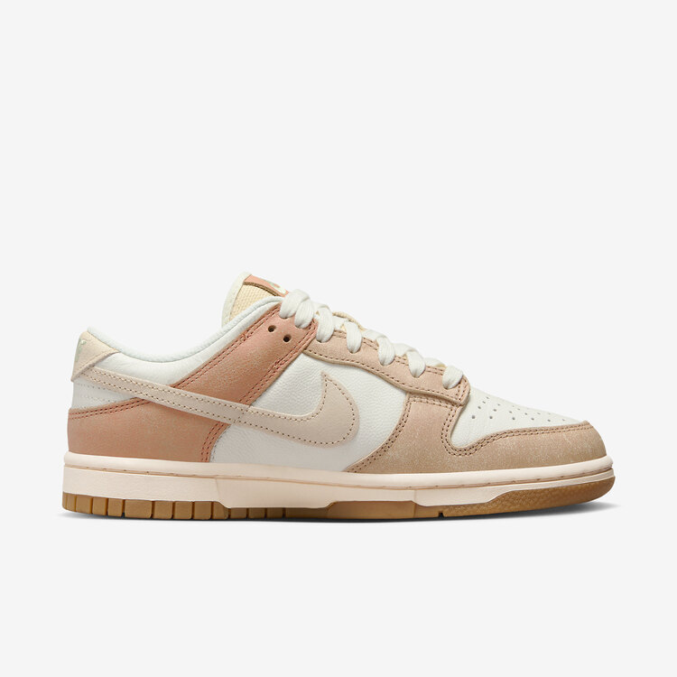 Nike Dunk Low “Australia”