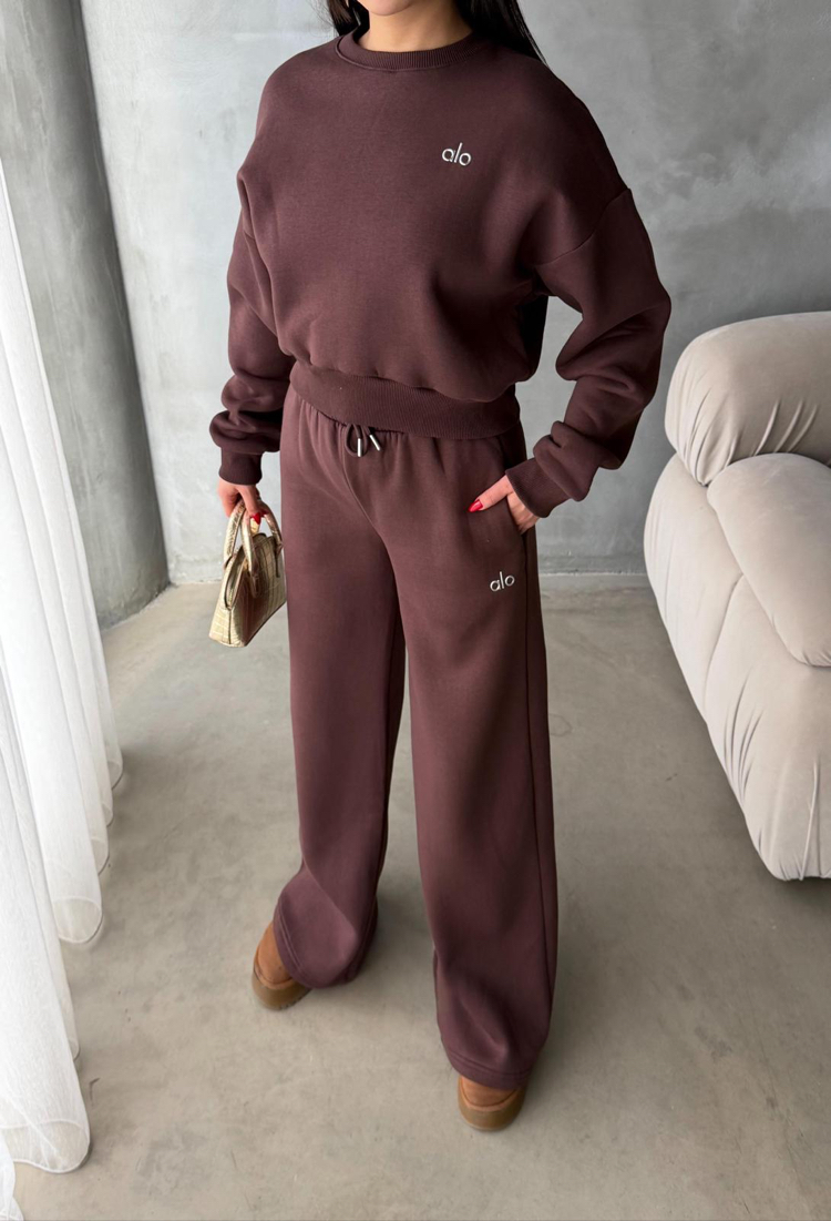Alo Yoga Kısa Sweatshirt ve Geniş Kesim Eşofman Takımı Kahve  
