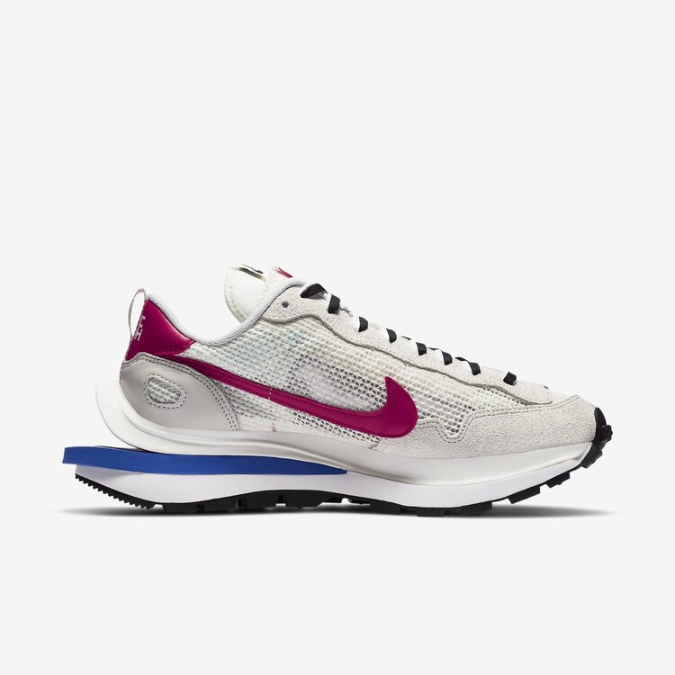 Sacai X Nike Vaporwaffle Sail