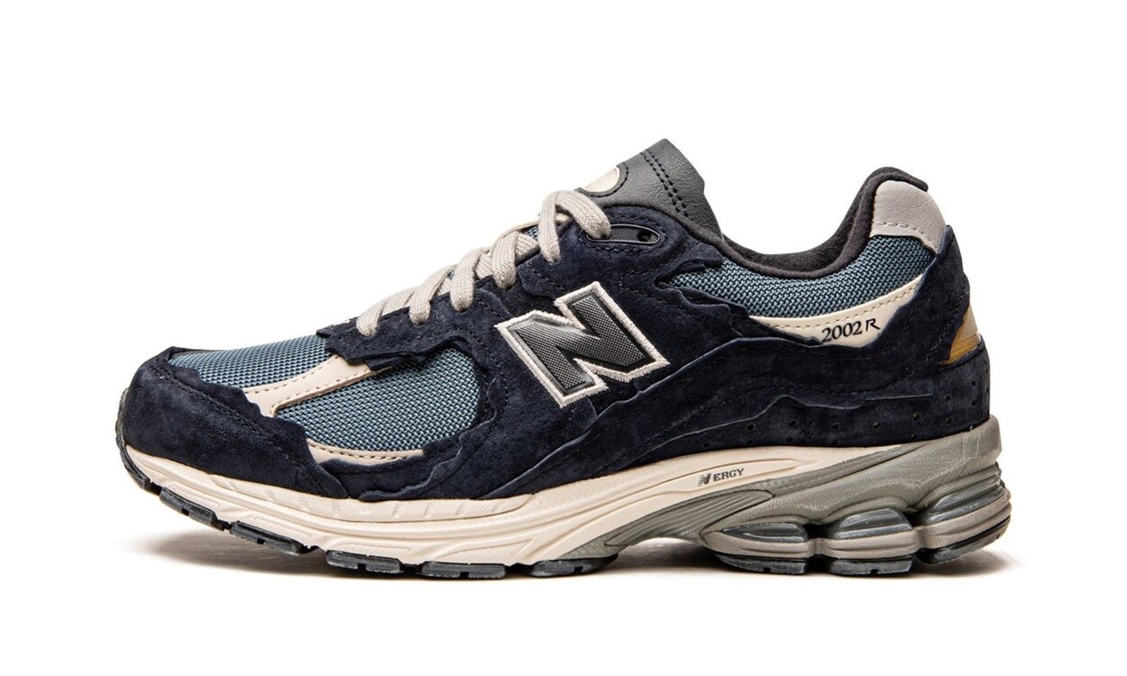 NEW BALANCE 2002R "Protection Pack - Dark Navy"