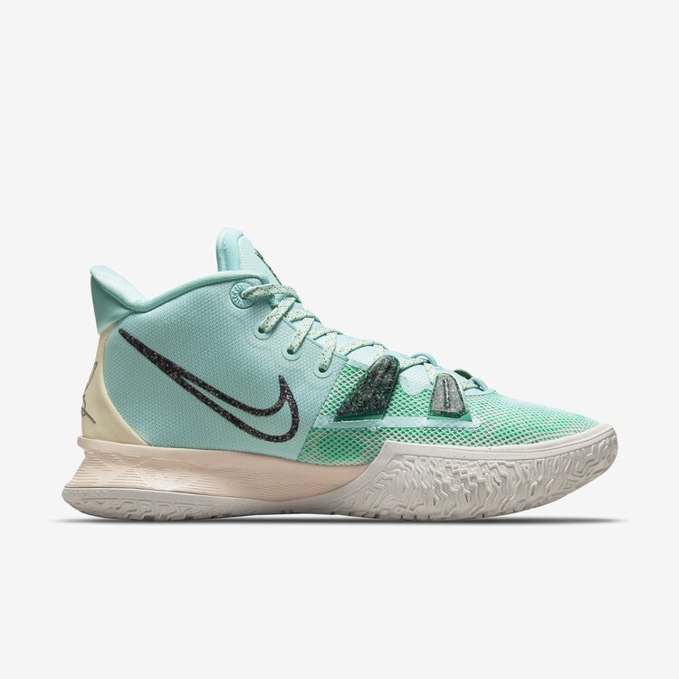 Nike Kyrie 7 Copa