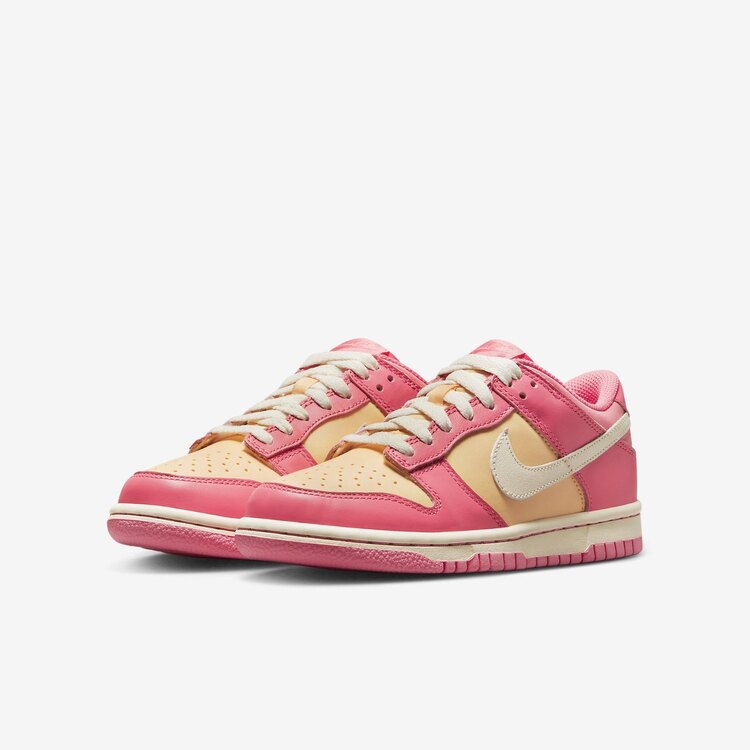 Nike Dunk Low Strawberry Peach Cream