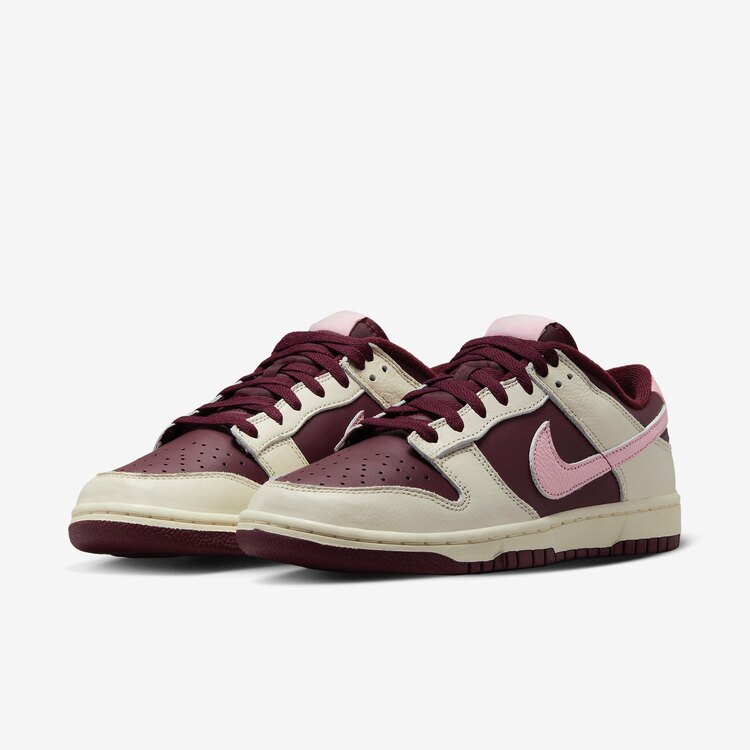 Nike Dunk Low Valentine’s Day