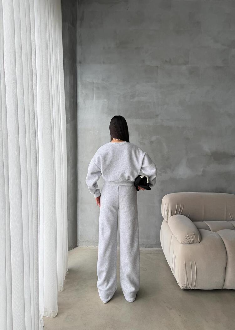 Alo Yoga Kısa Sweatshirt ve Geniş Kesim Eşofman Takımı Gri