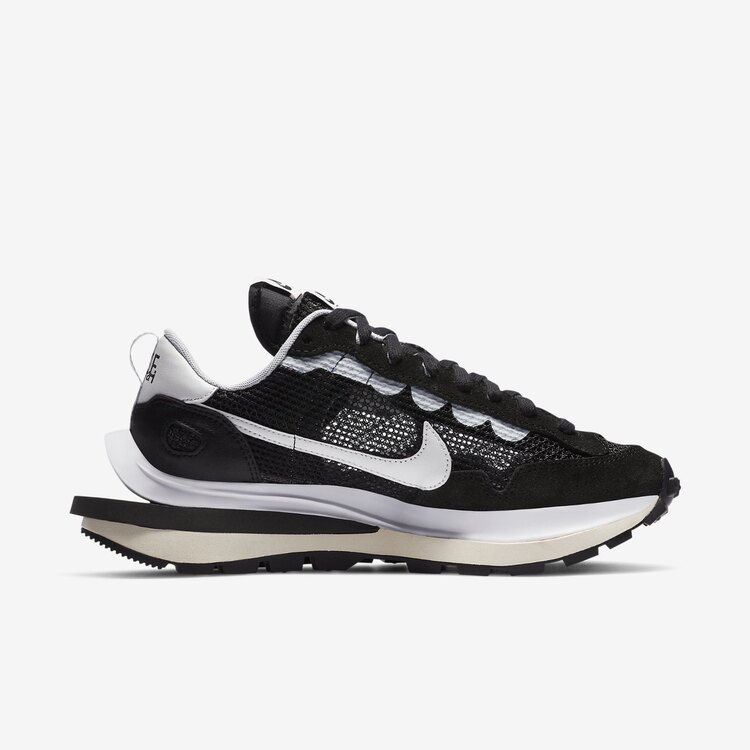 Sacai X Nike Vaporwaffle Black