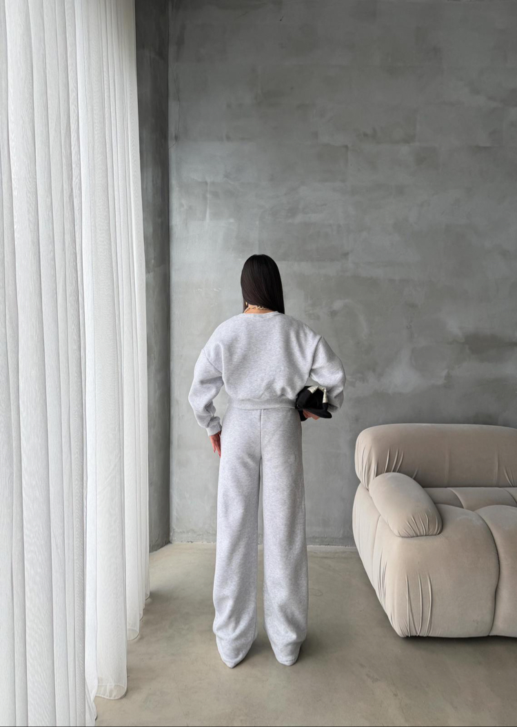 Alo Yoga Kısa Sweatshirt ve Geniş Kesim Eşofman Takımı Gri