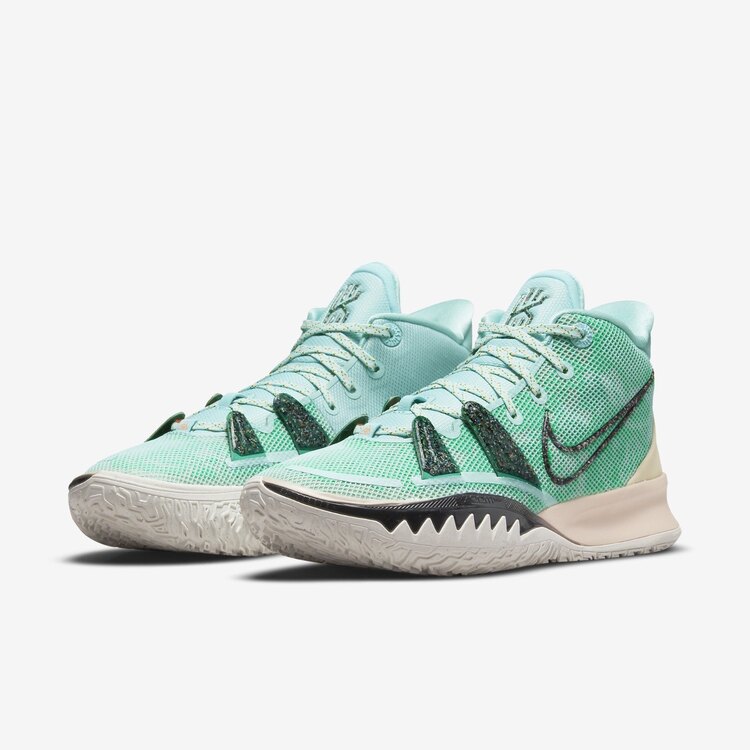 Nike Kyrie 7 Copa