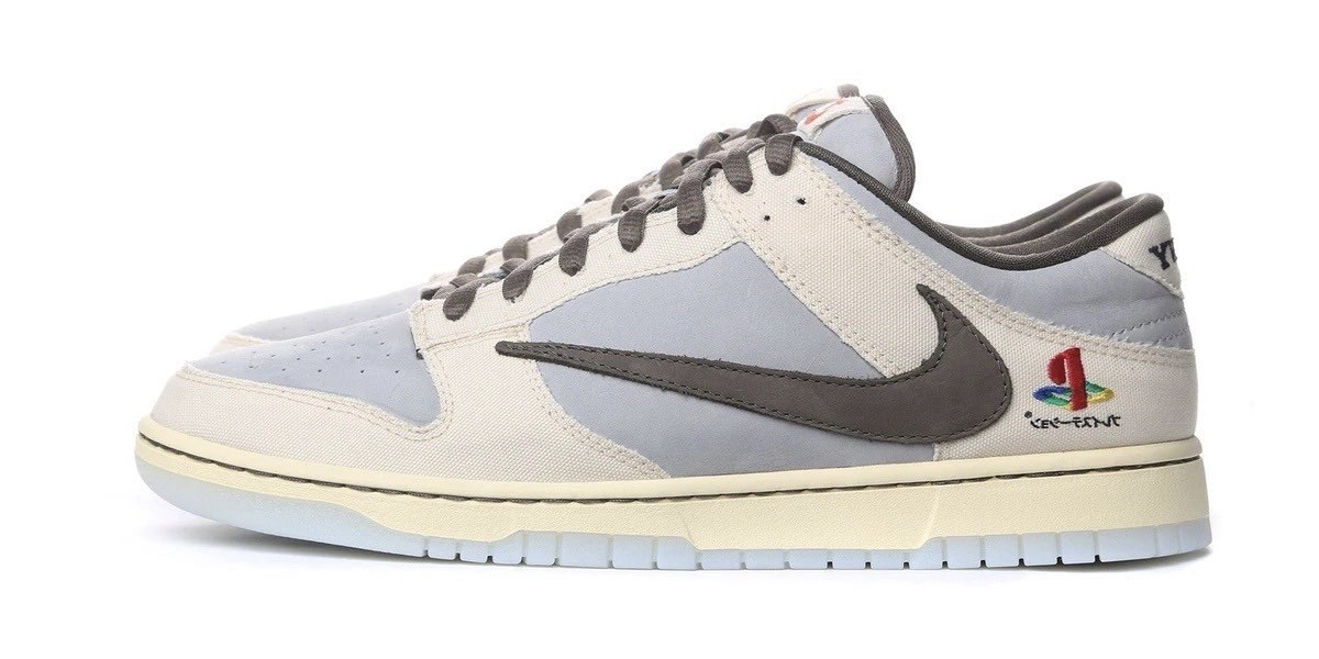 Nike Dunk Low Travis Scott x PlayStation