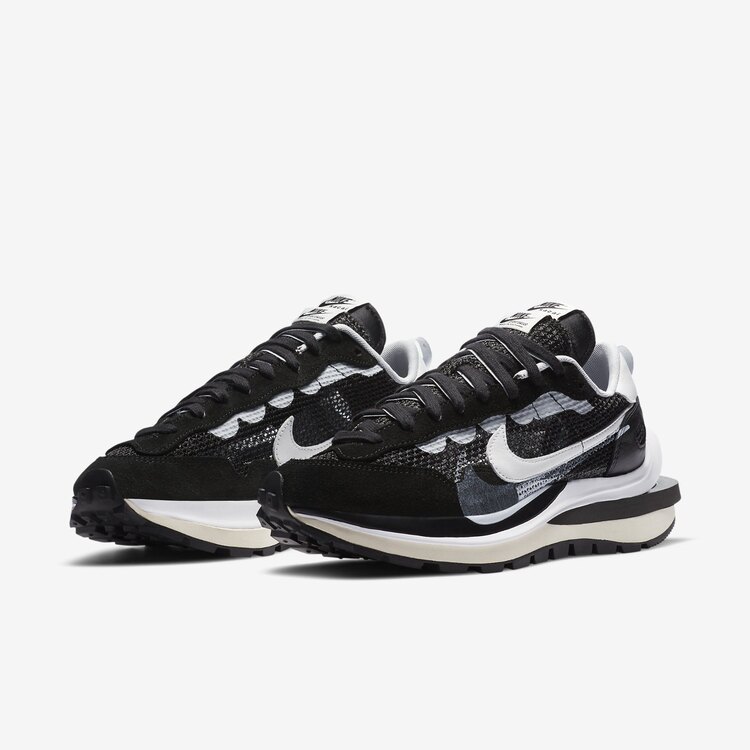 Sacai X Nike Vaporwaffle Black