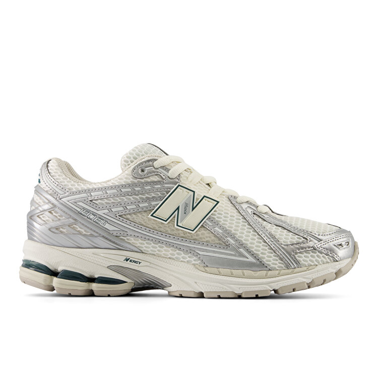 New Balance 1906R - Silver Metallic / Sea Salt