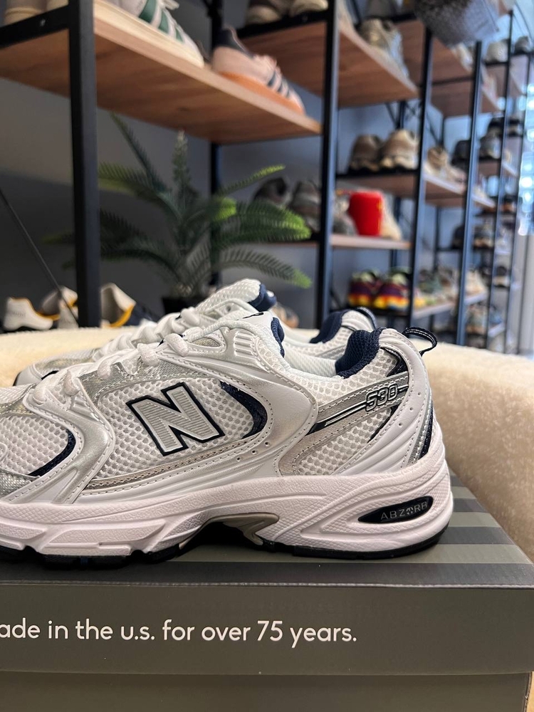 Nb 530 White Silver Navy Blue