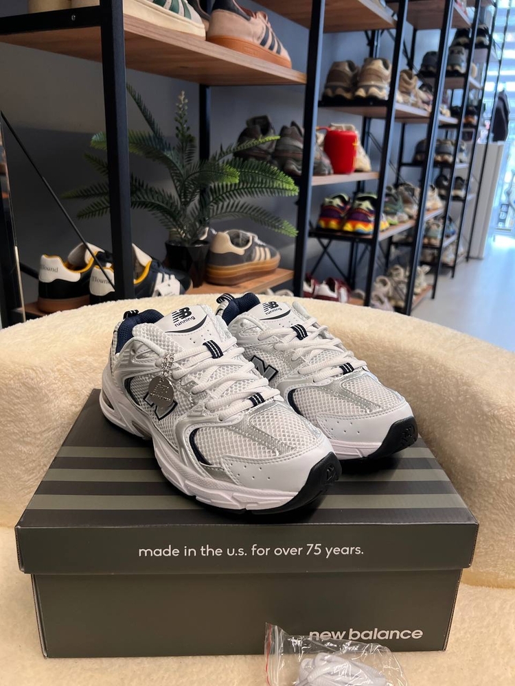 Nb 530 White Silver Navy Blue