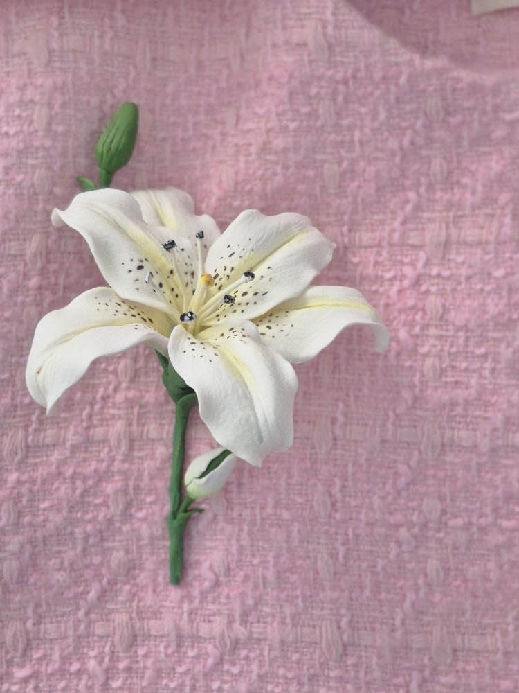 Lilyum Brooch(Broş)