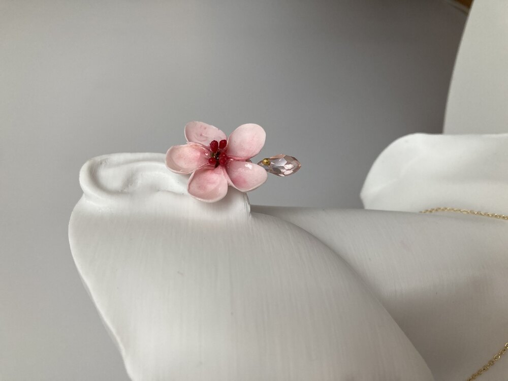 “Blossom Whisper”kolye-küpe seti