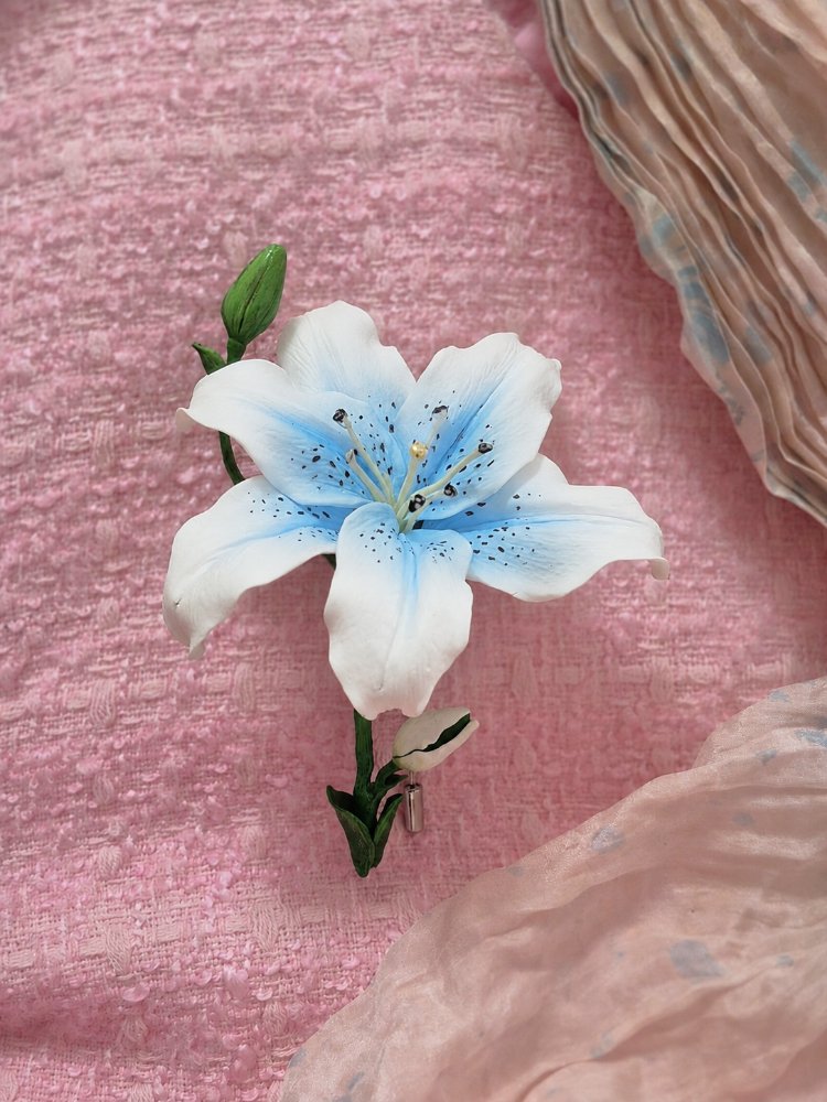Lilyum Brooch(Broş)