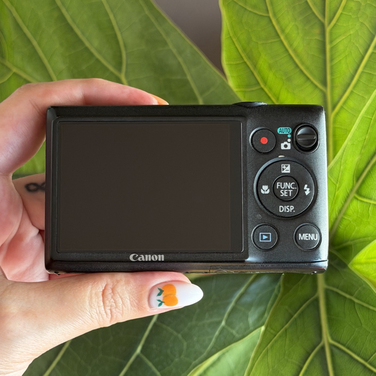 Canon IXY 410F ( IXUS 220 HS )