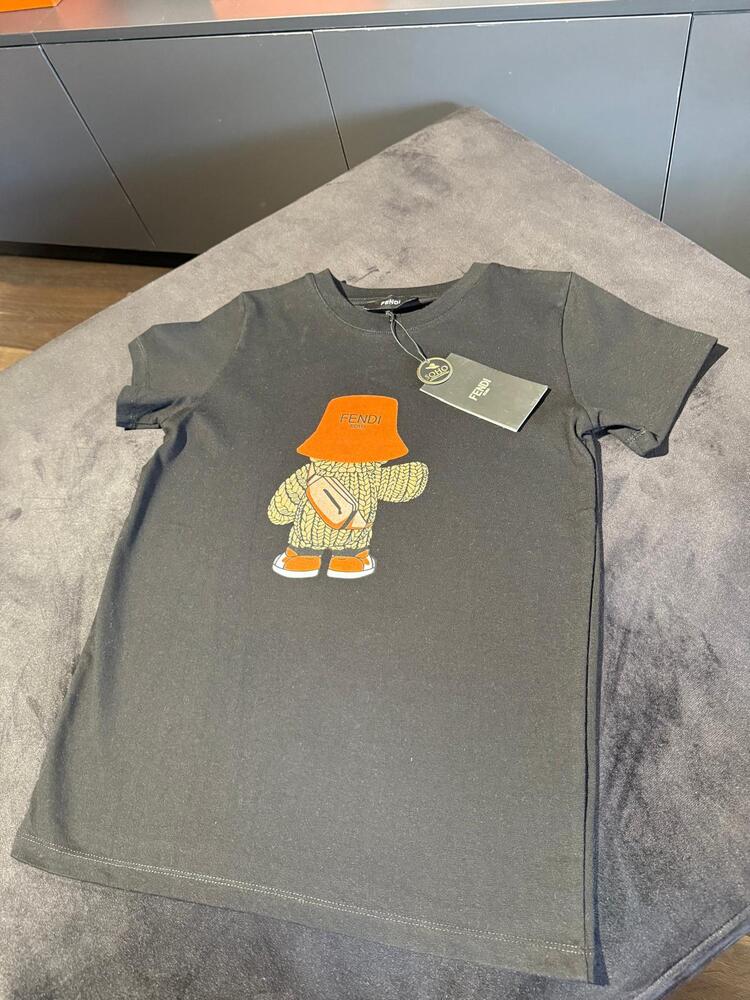 FENDİ siyah ayıcıklı basic tshirt 