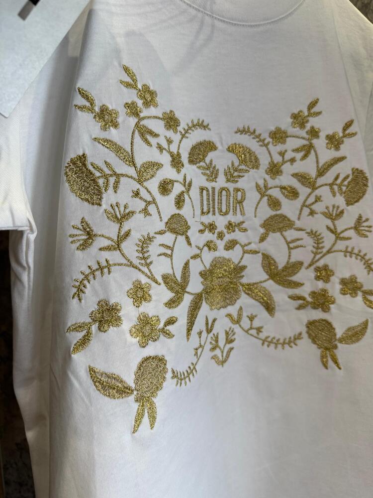 DİOR yaldız işlemeli t-shirt