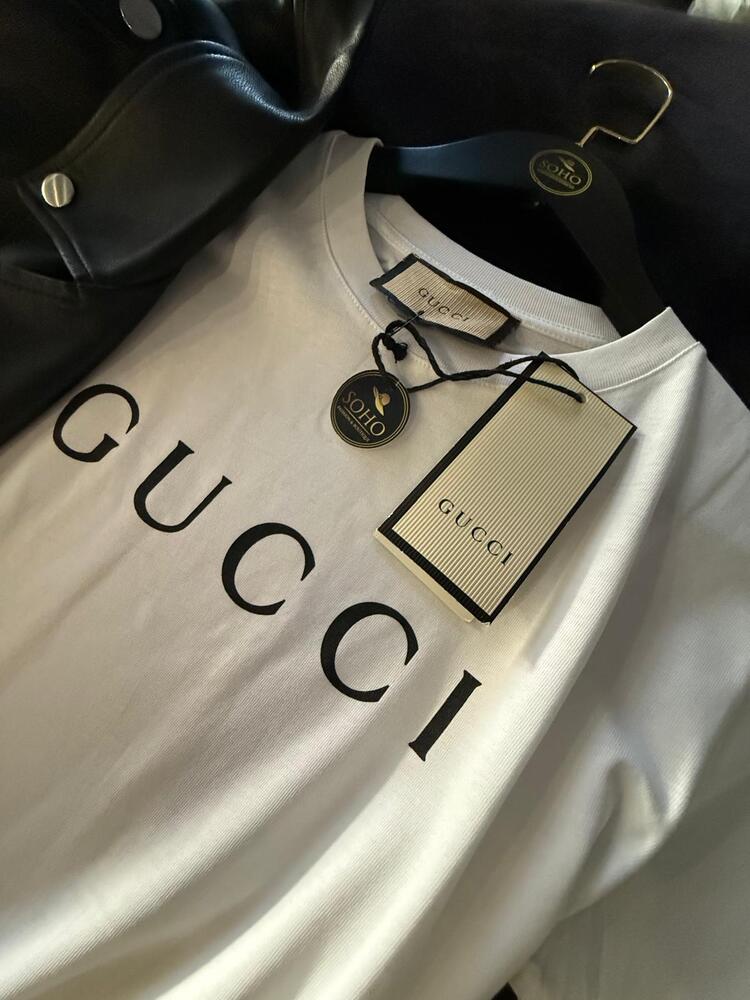 GUCCI Beyaz Tshırt - Büyük Yazılı