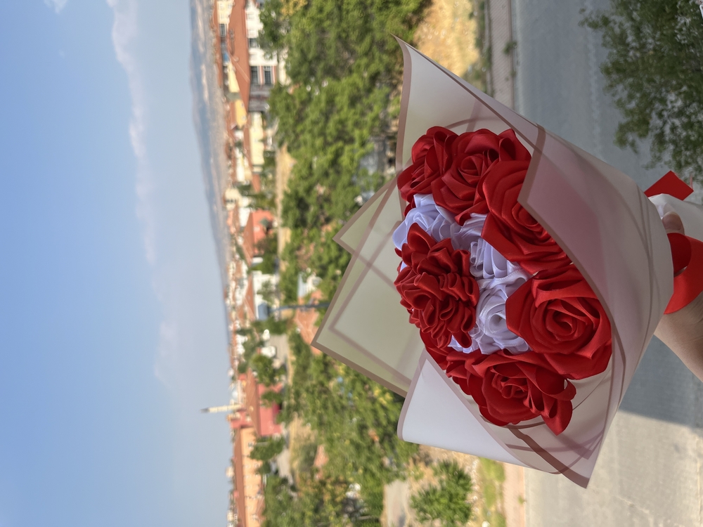Kırmızı beyaz 15’li buket