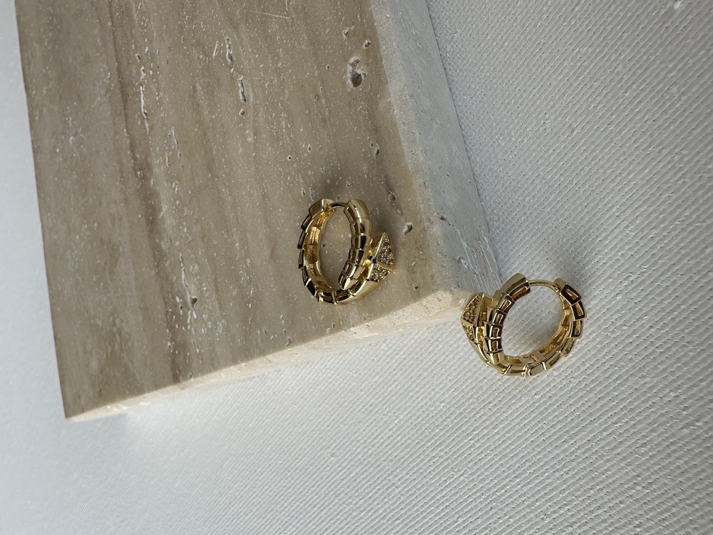 Xuping Gold Yılan Desen Halka Küpe