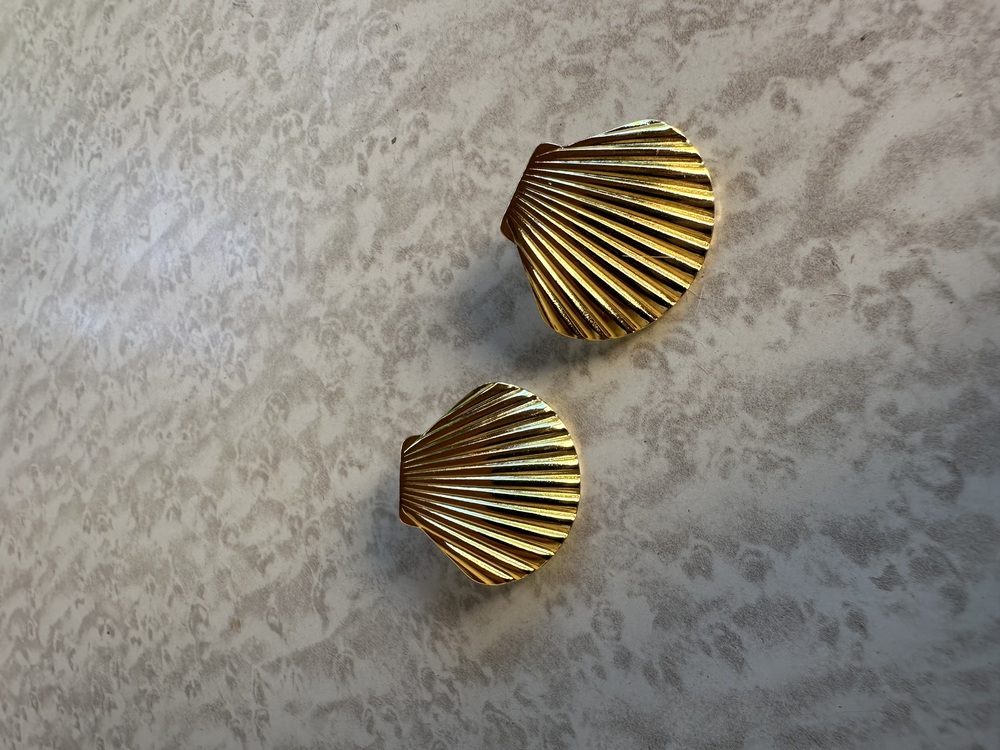 Deniz kabuğu çelik gold küpe