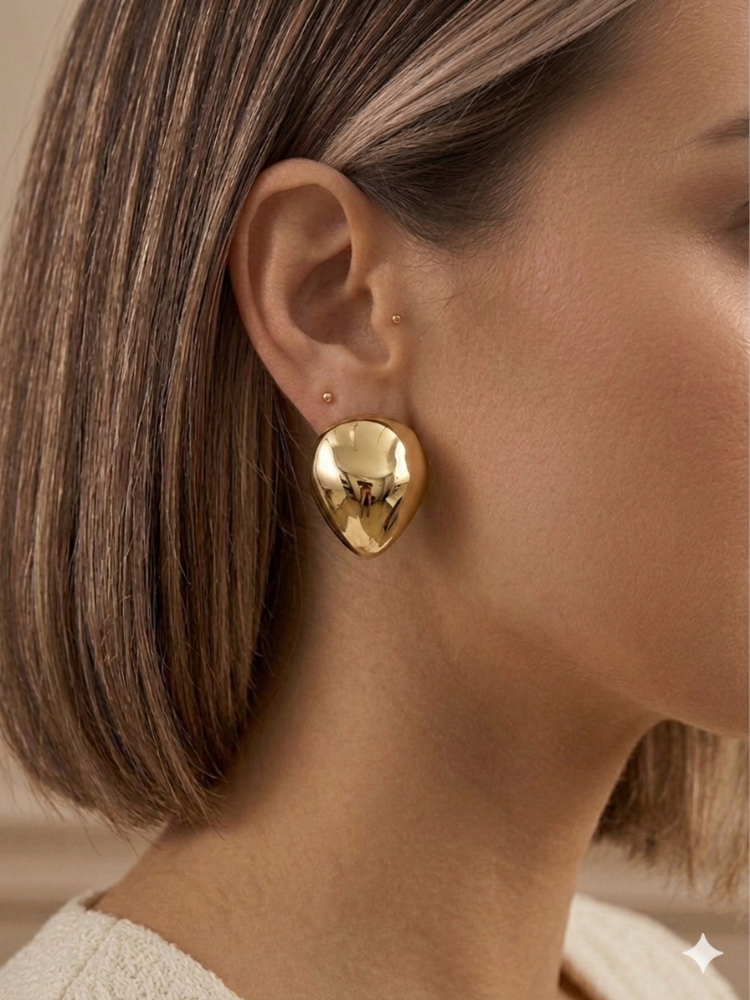 14k Gold Üçgen Bombeli Küpe