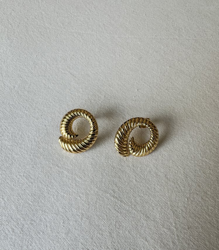 Çelik gold küpe
